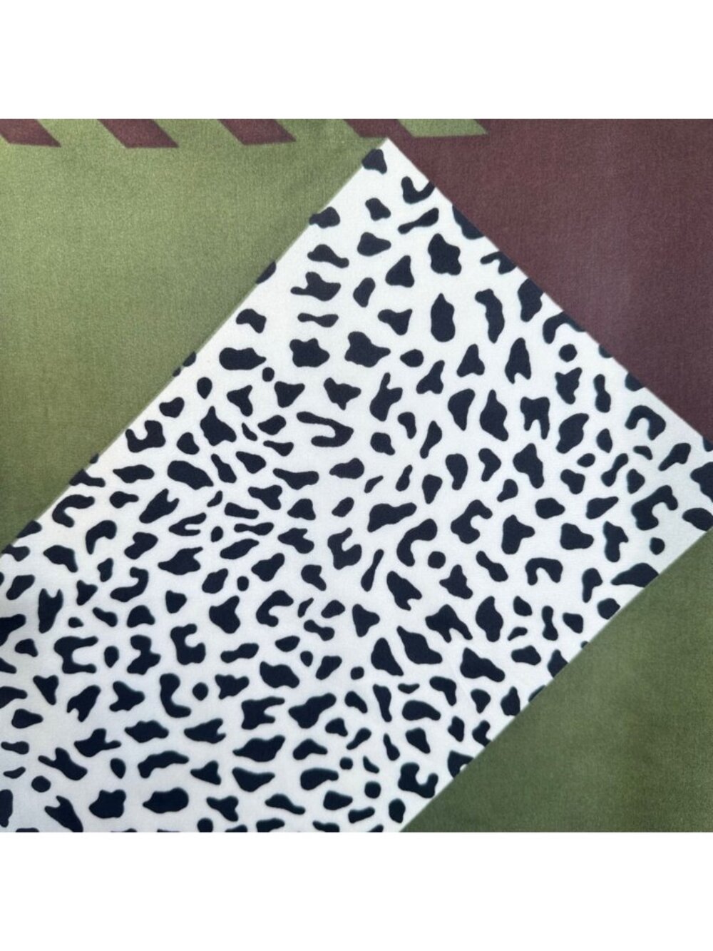 ✨Elegant Bandana Square Silky Scarf BLACK Green Animal Print Versatile Shawl New - Picture 5 of 7